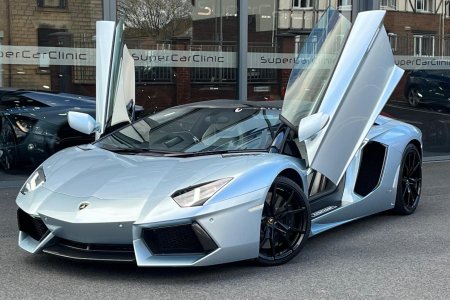LAMBORGHINI AVENTADOR
