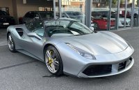 FERRARI 488
